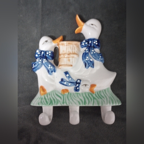Vintage Ceramic Duck Wall Hooks EUC - Picture 2 of 5